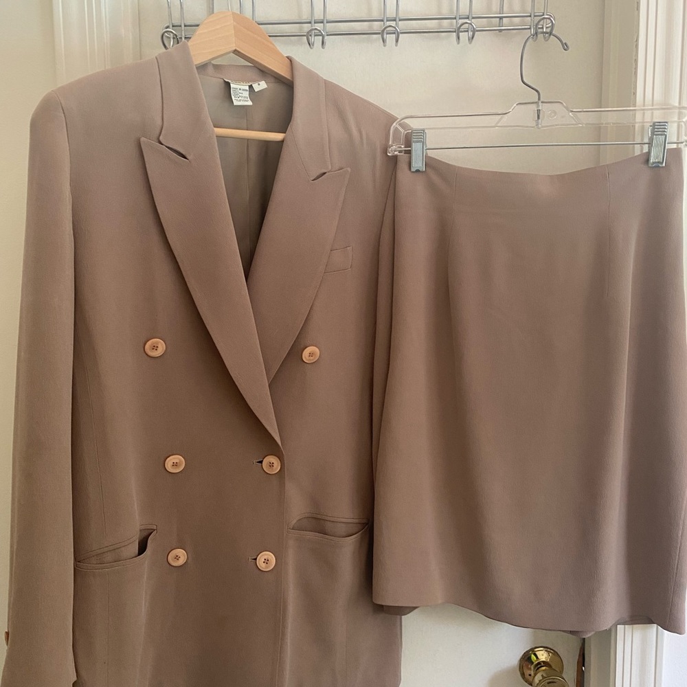 2 piece suit with pencil skirt knee length 100% silk